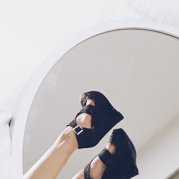 black wedge - Picture 2 of 5